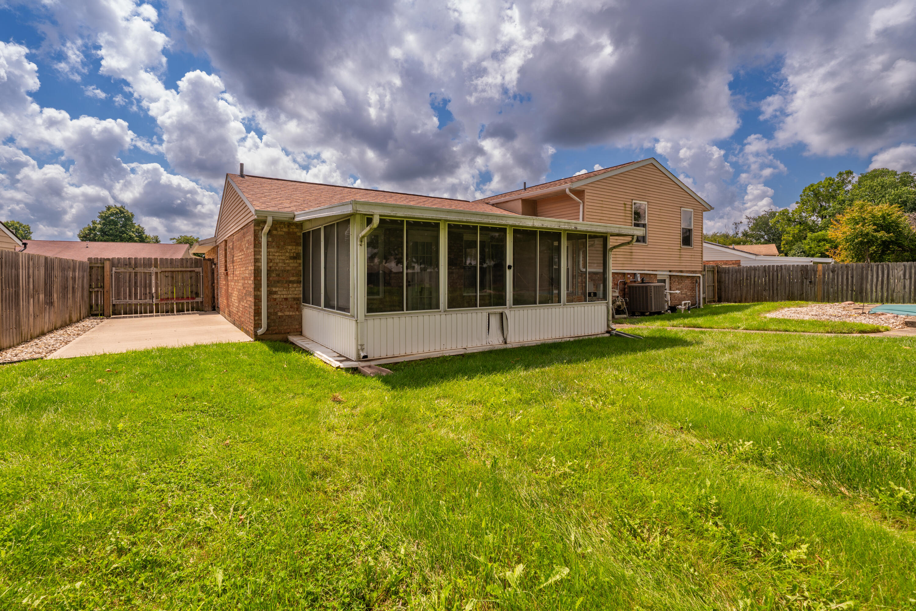 5829 Waynegate, Huber Heights, Ohio 45424