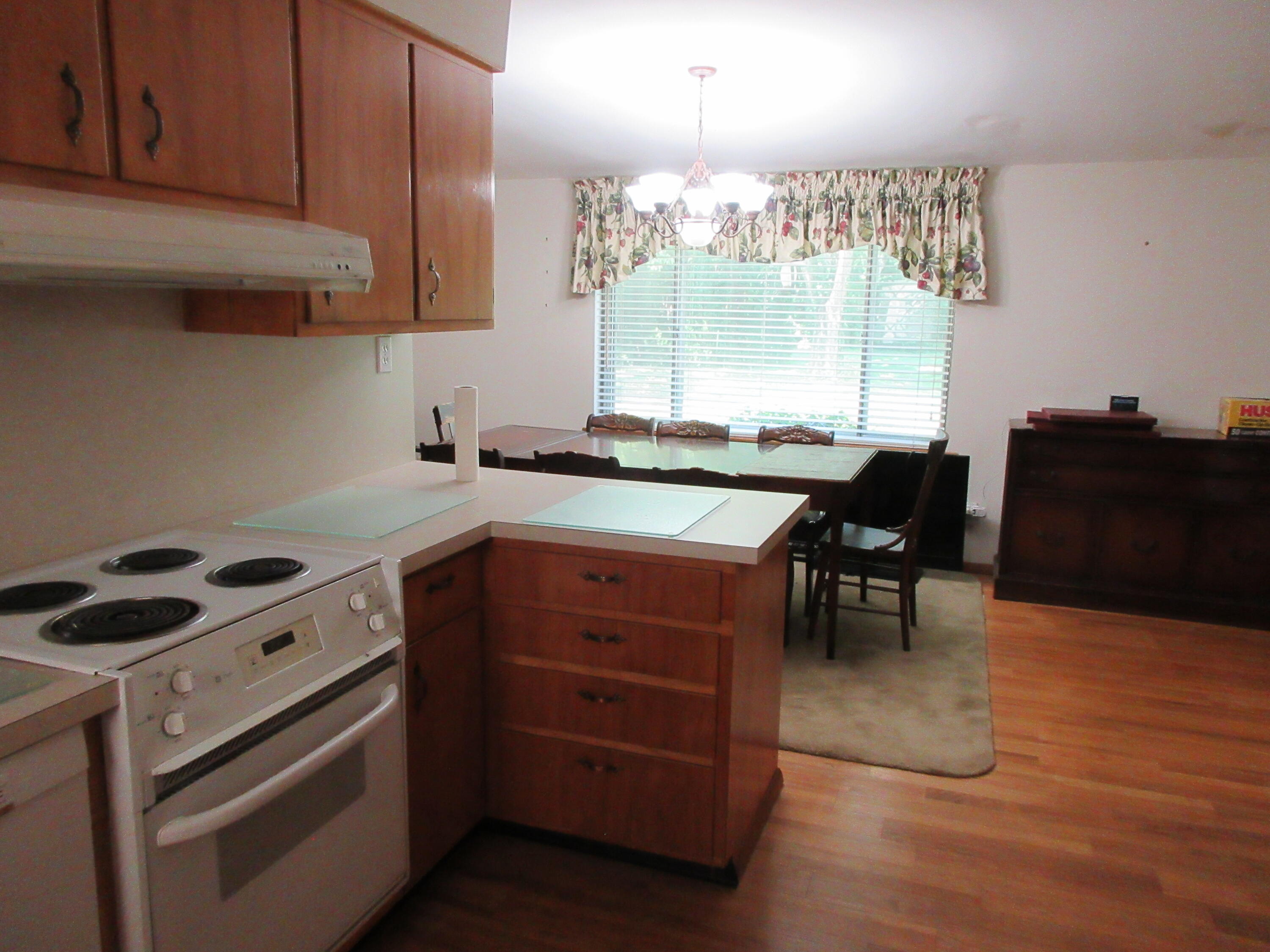 827 Hickory, Troy, Ohio 45373