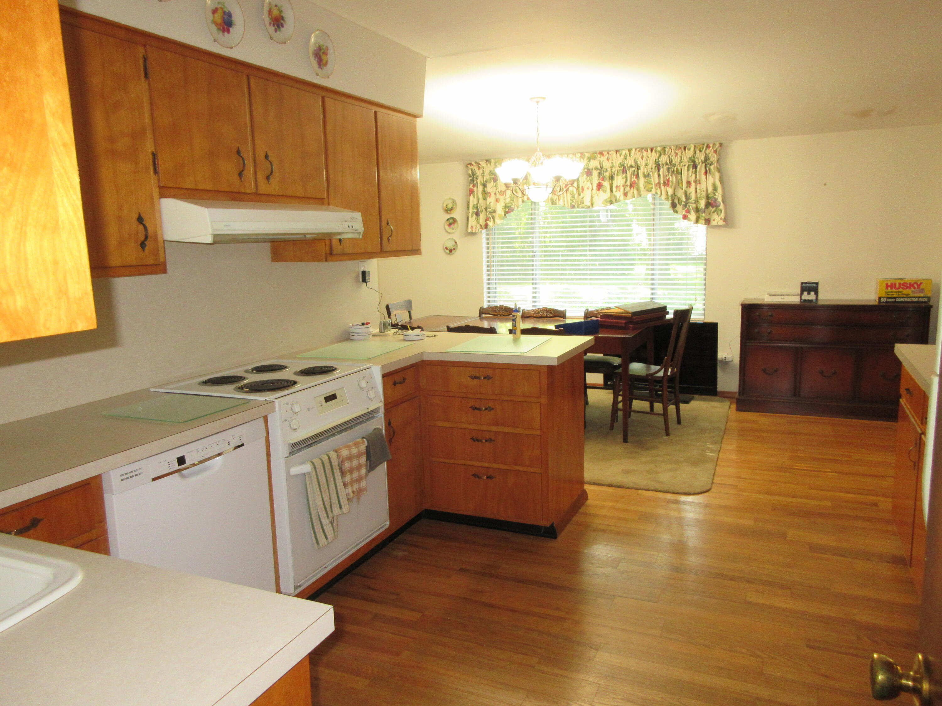 827 Hickory, Troy, Ohio 45373