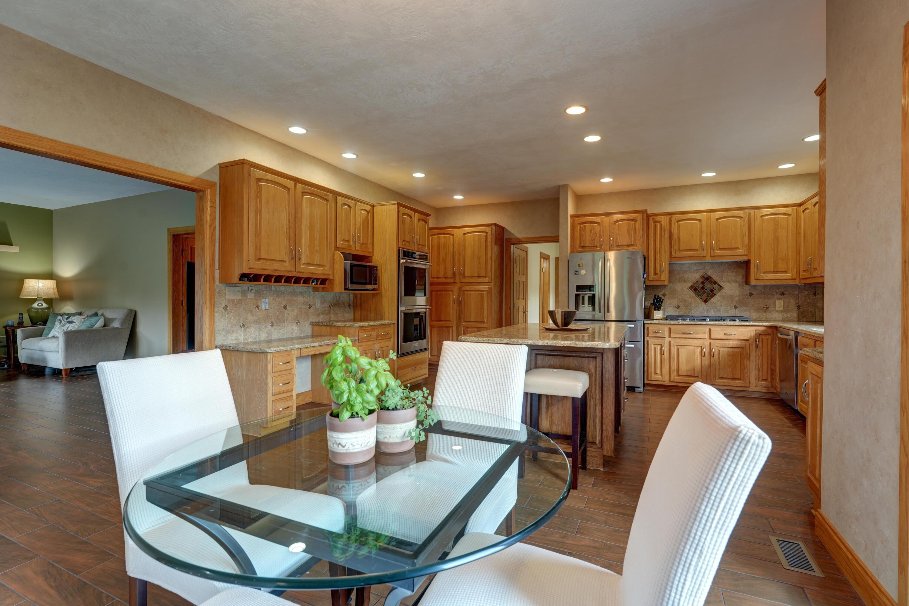 6372 Hartzell, Greenville, Ohio 45331