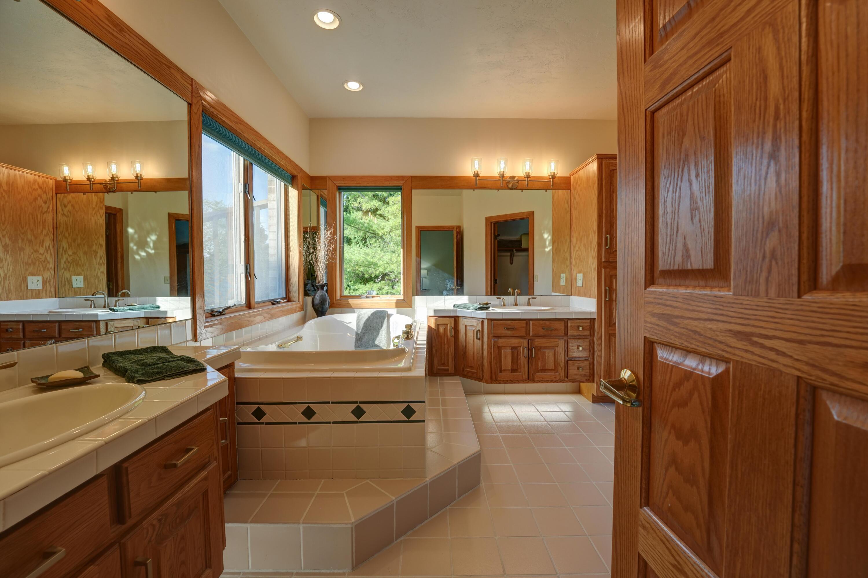 6372 Hartzell, Greenville, Ohio 45331