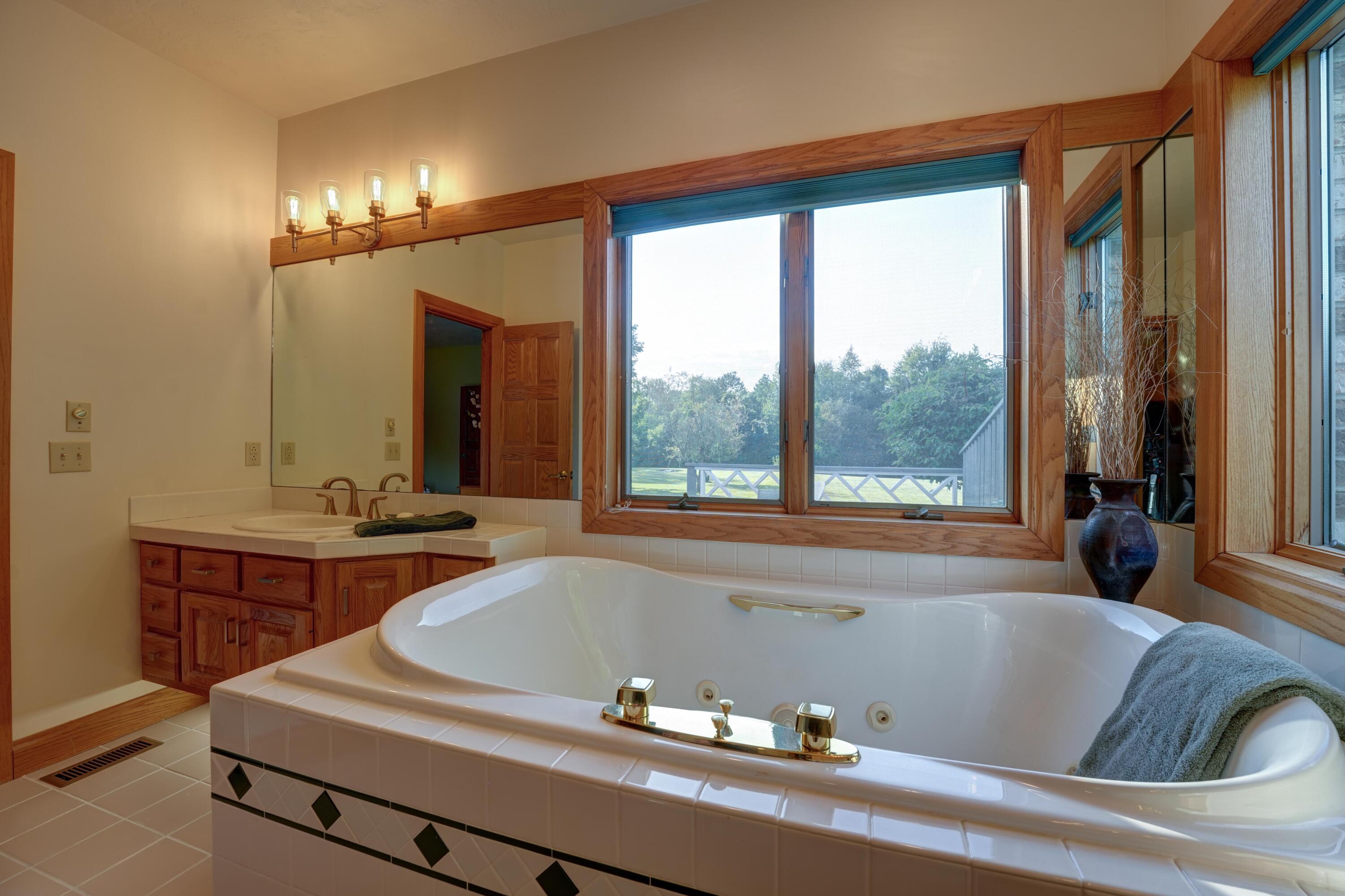 6372 Hartzell, Greenville, Ohio 45331