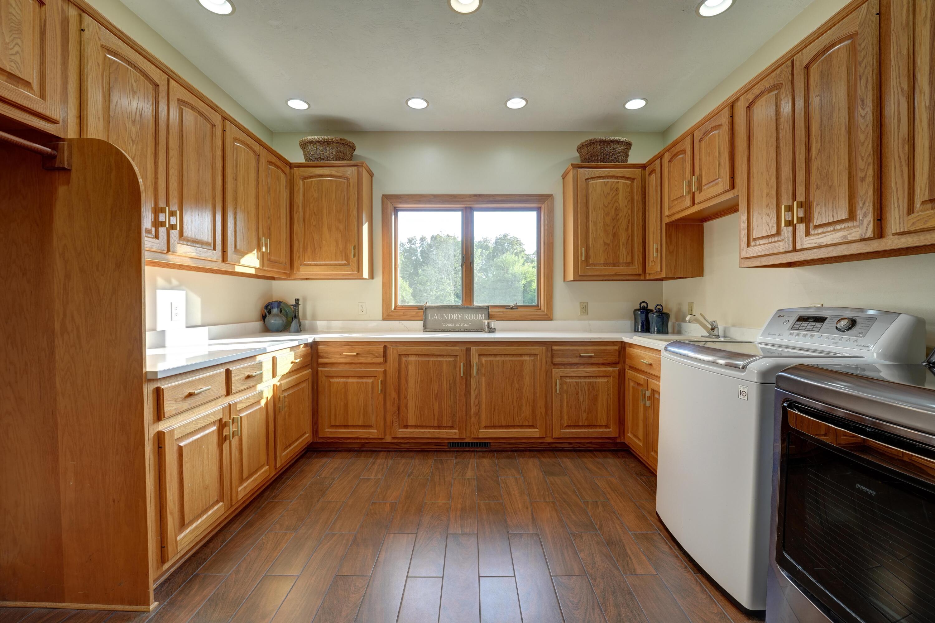 6372 Hartzell, Greenville, Ohio 45331