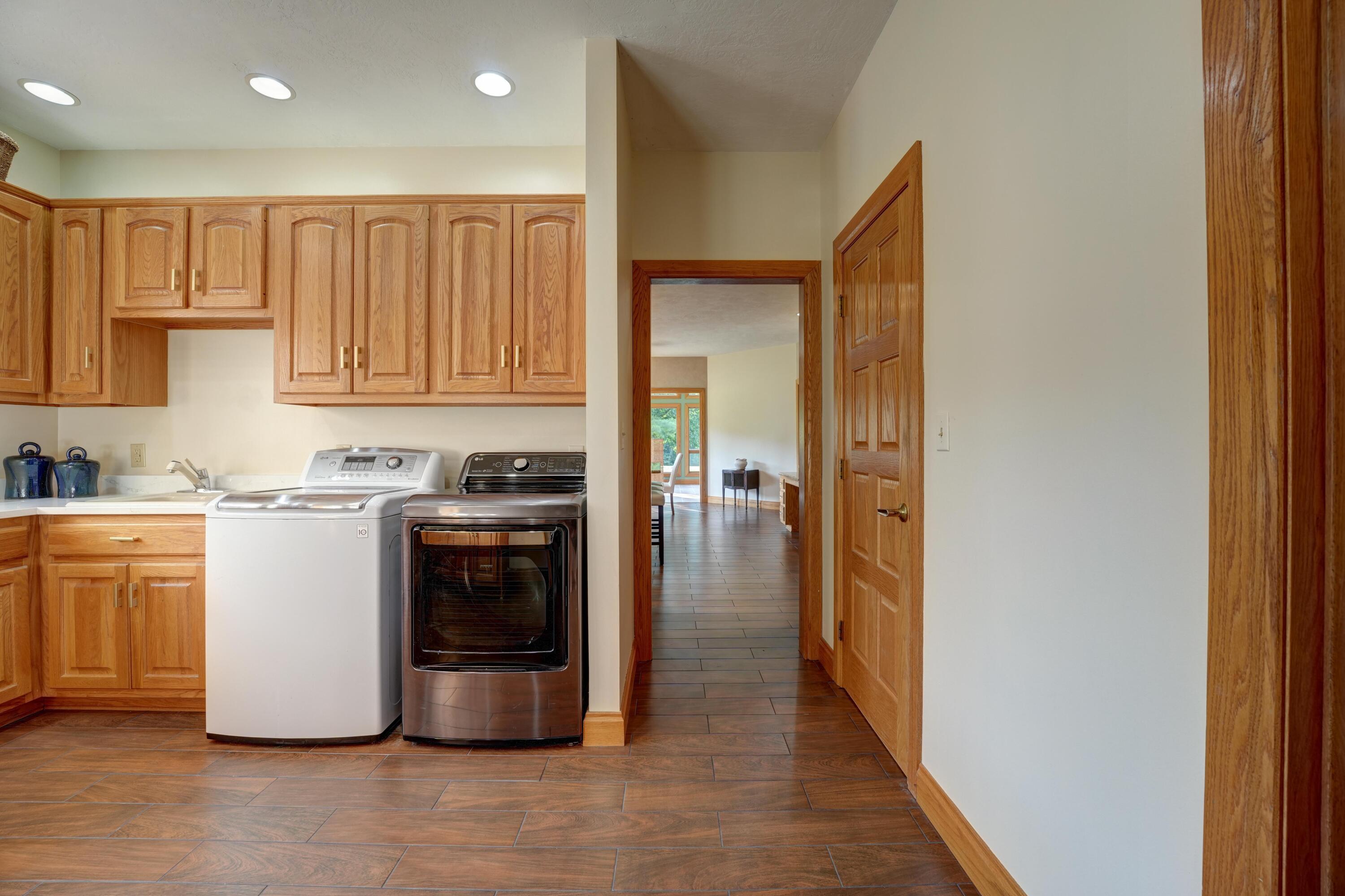 6372 Hartzell, Greenville, Ohio 45331