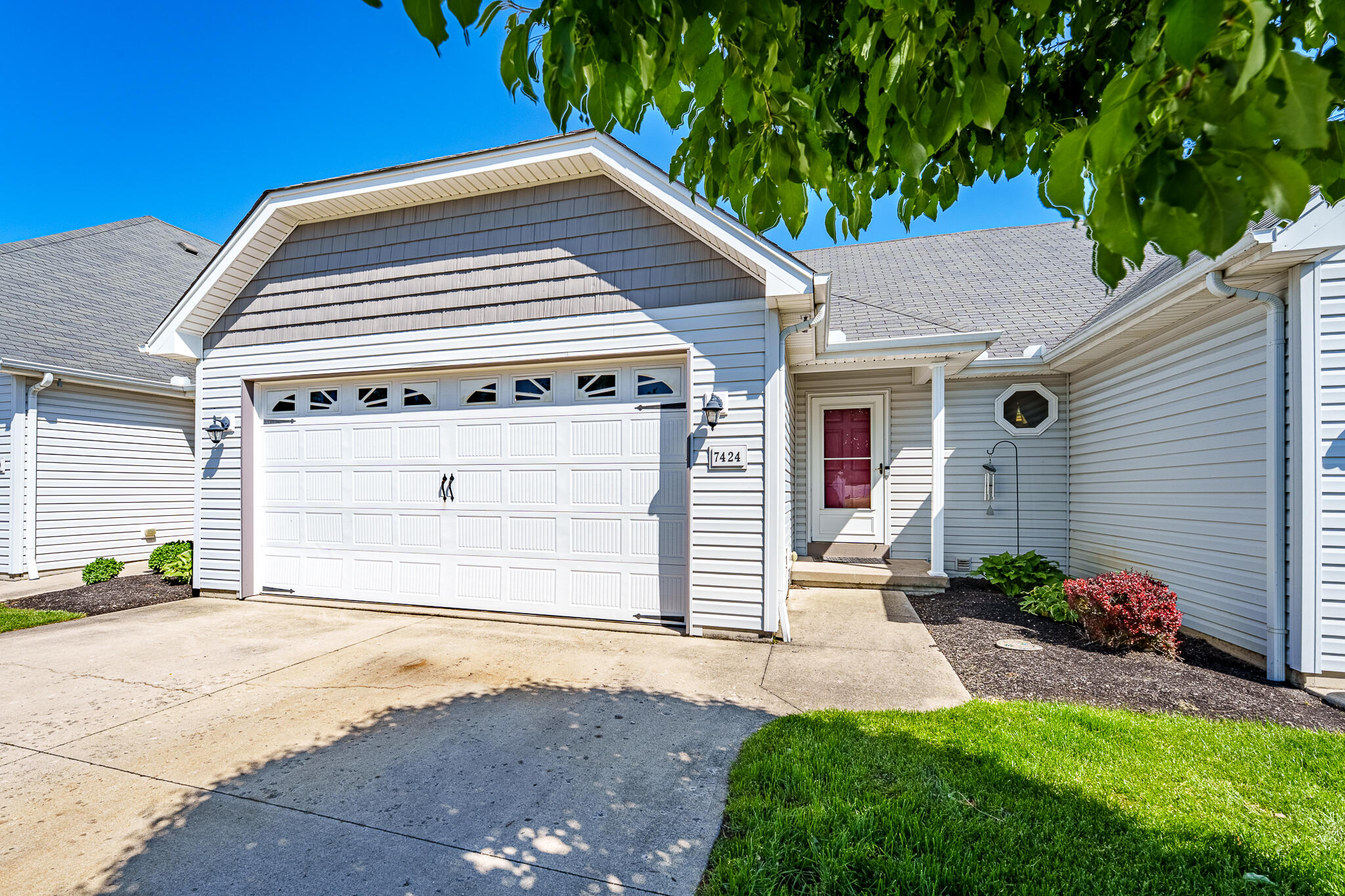 7424 Sir Francis Drake, Russells Point, Ohio 43348