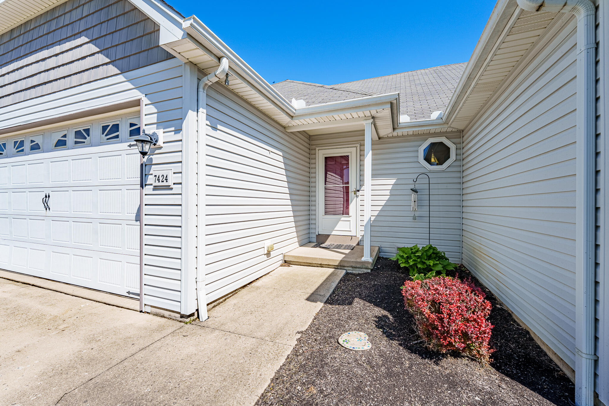 7424 Sir Francis Drake, Russells Point, Ohio 43348