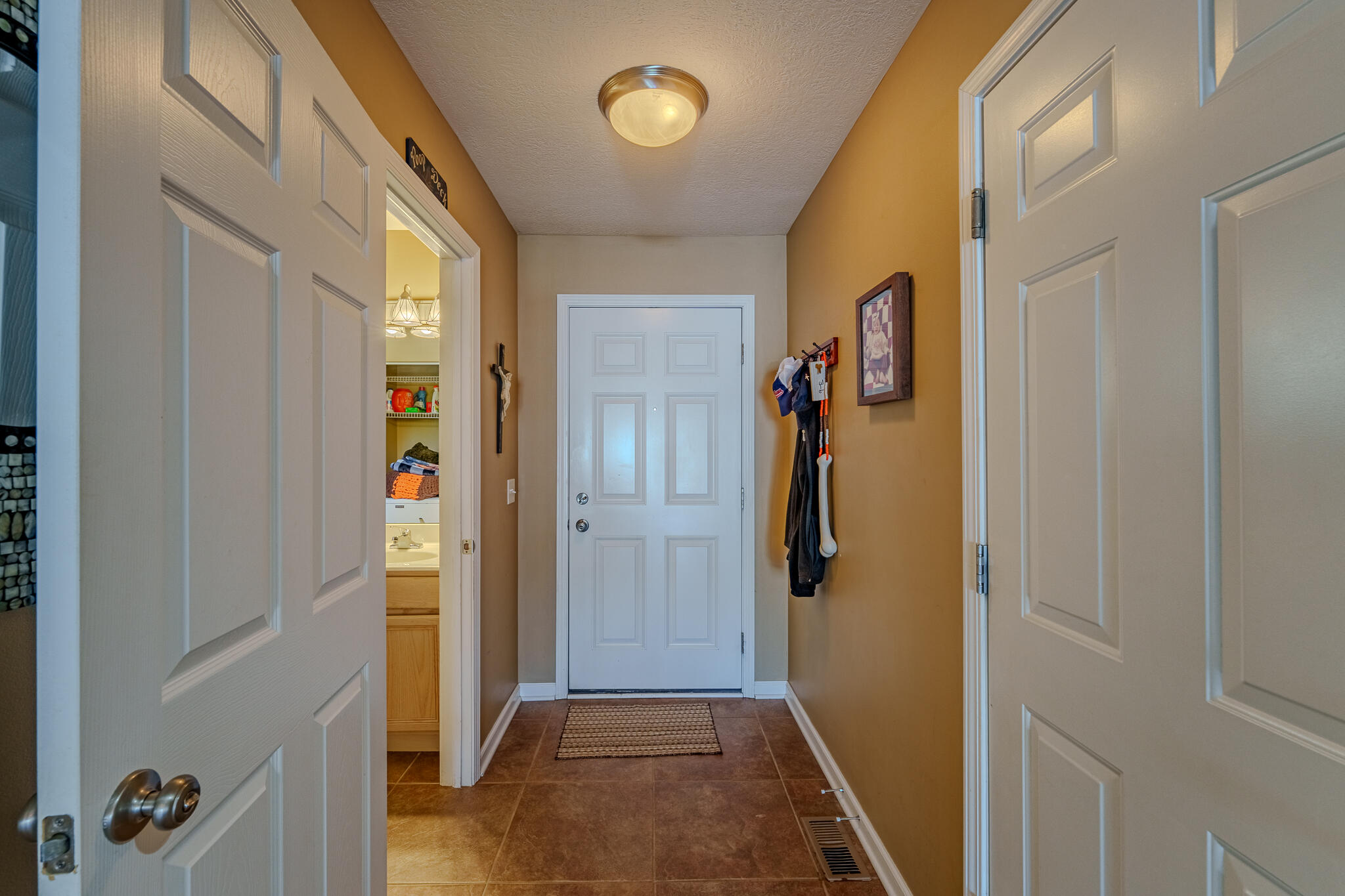 7424 Sir Francis Drake, Russells Point, Ohio 43348