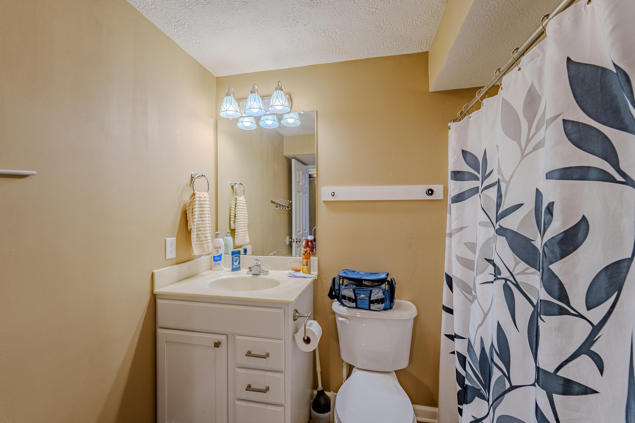 7424 Sir Francis Drake, Russells Point, Ohio 43348