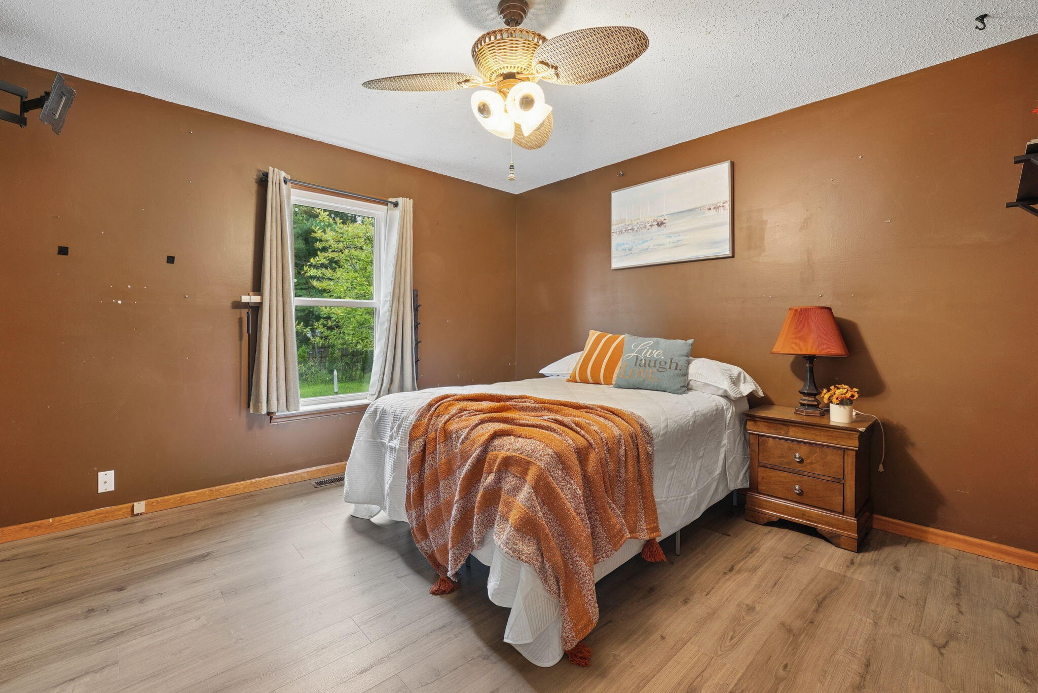 2400 Yuma, London, Ohio 43140
