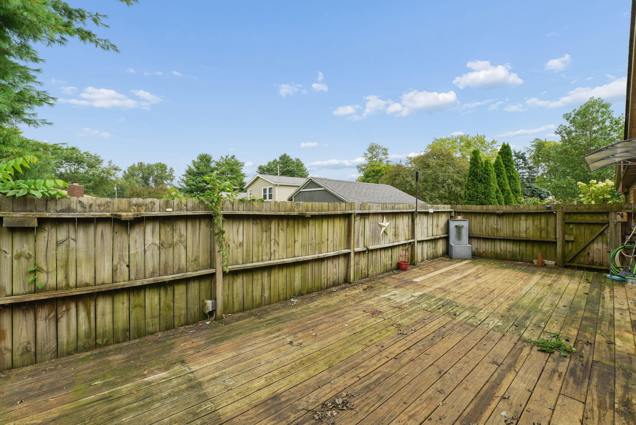 2400 Yuma, London, Ohio 43140