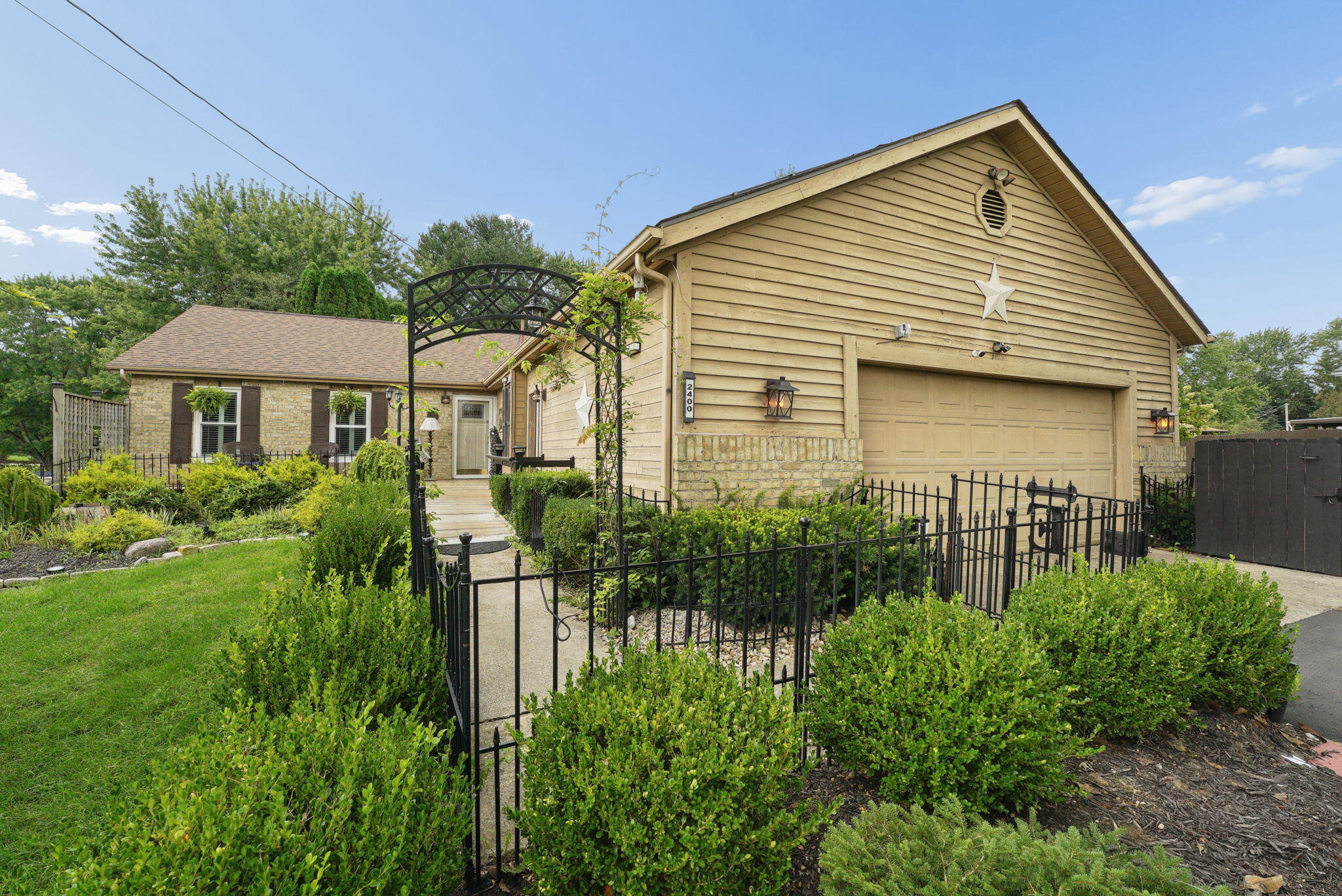 2400 Yuma, London, Ohio 43140