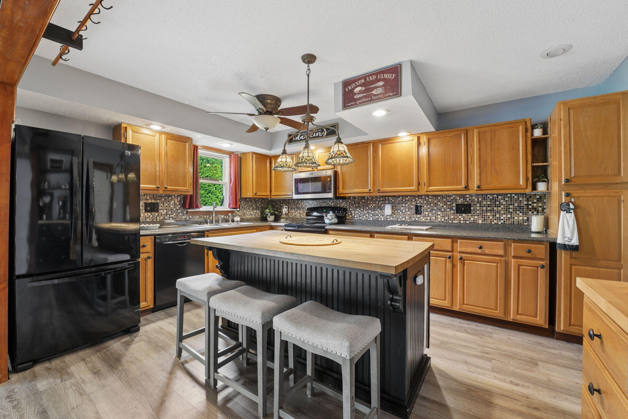 2400 Yuma, London, Ohio 43140