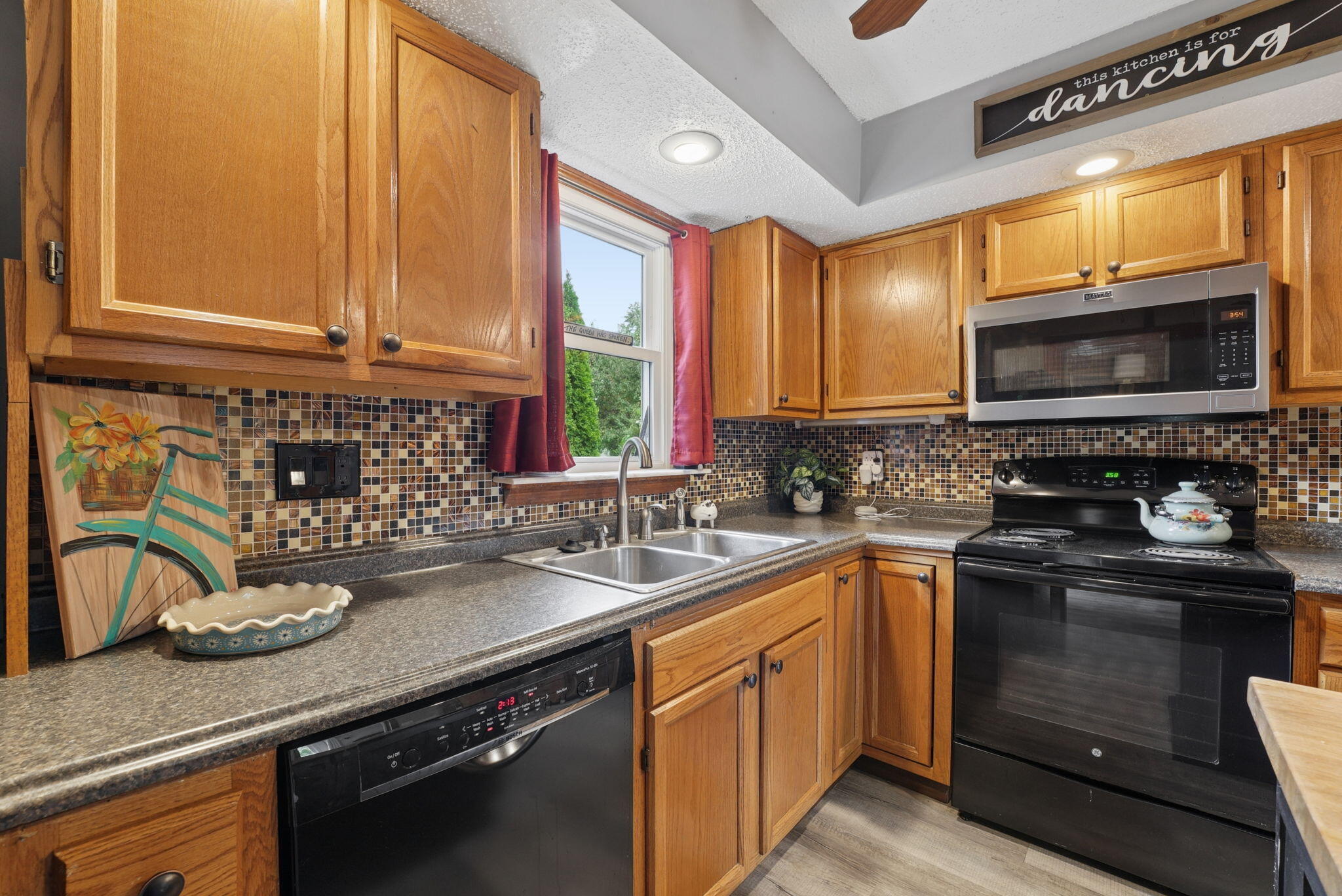 2400 Yuma, London, Ohio 43140
