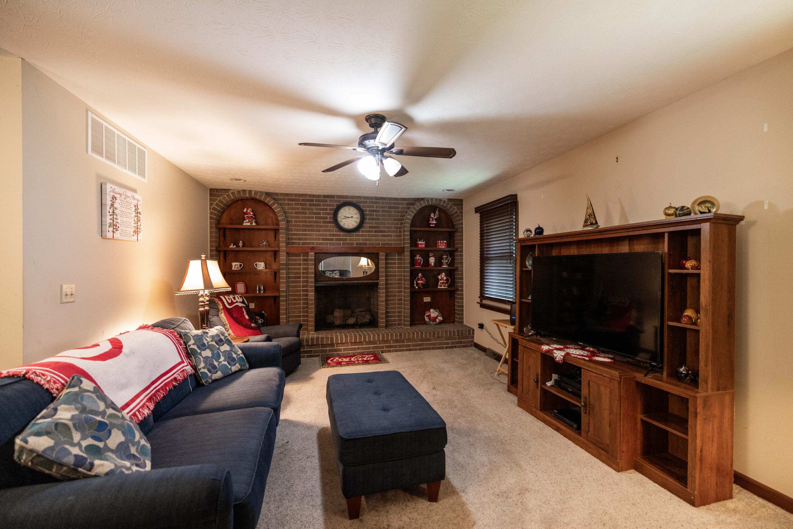 6300 Plateau, Springfield, Ohio 45502
