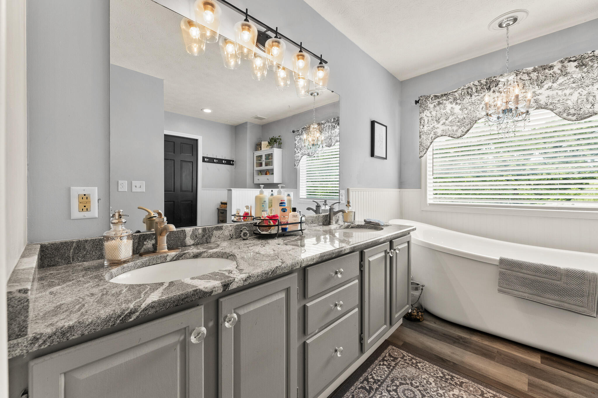 1084 Kingsgate, Springfield, Ohio 45503