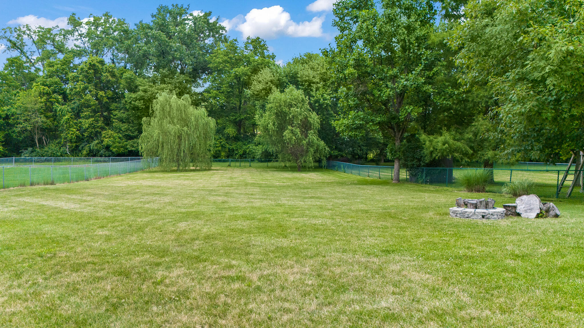1084 Kingsgate, Springfield, Ohio 45503