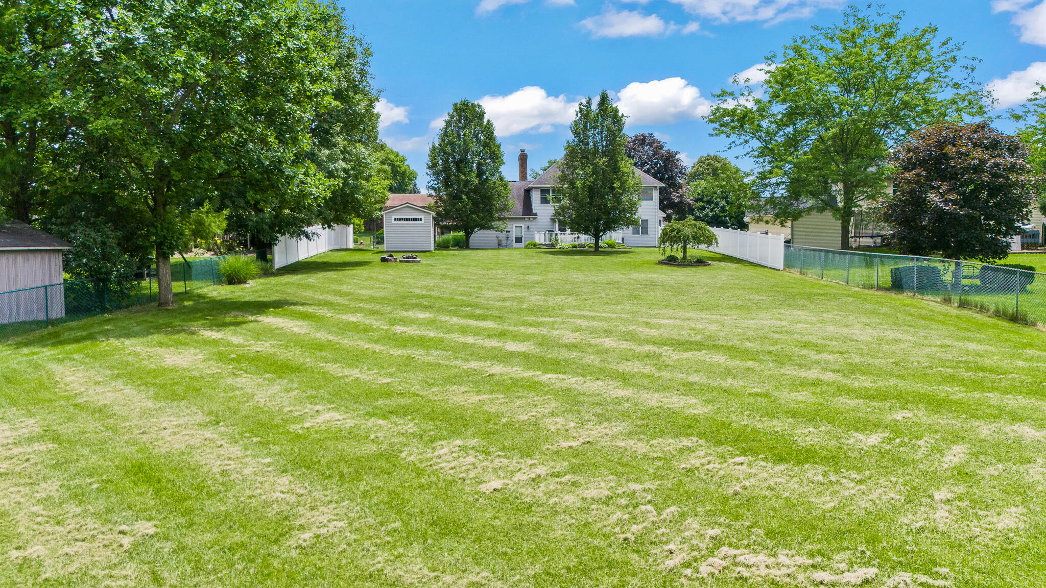 1084 Kingsgate, Springfield, Ohio 45503