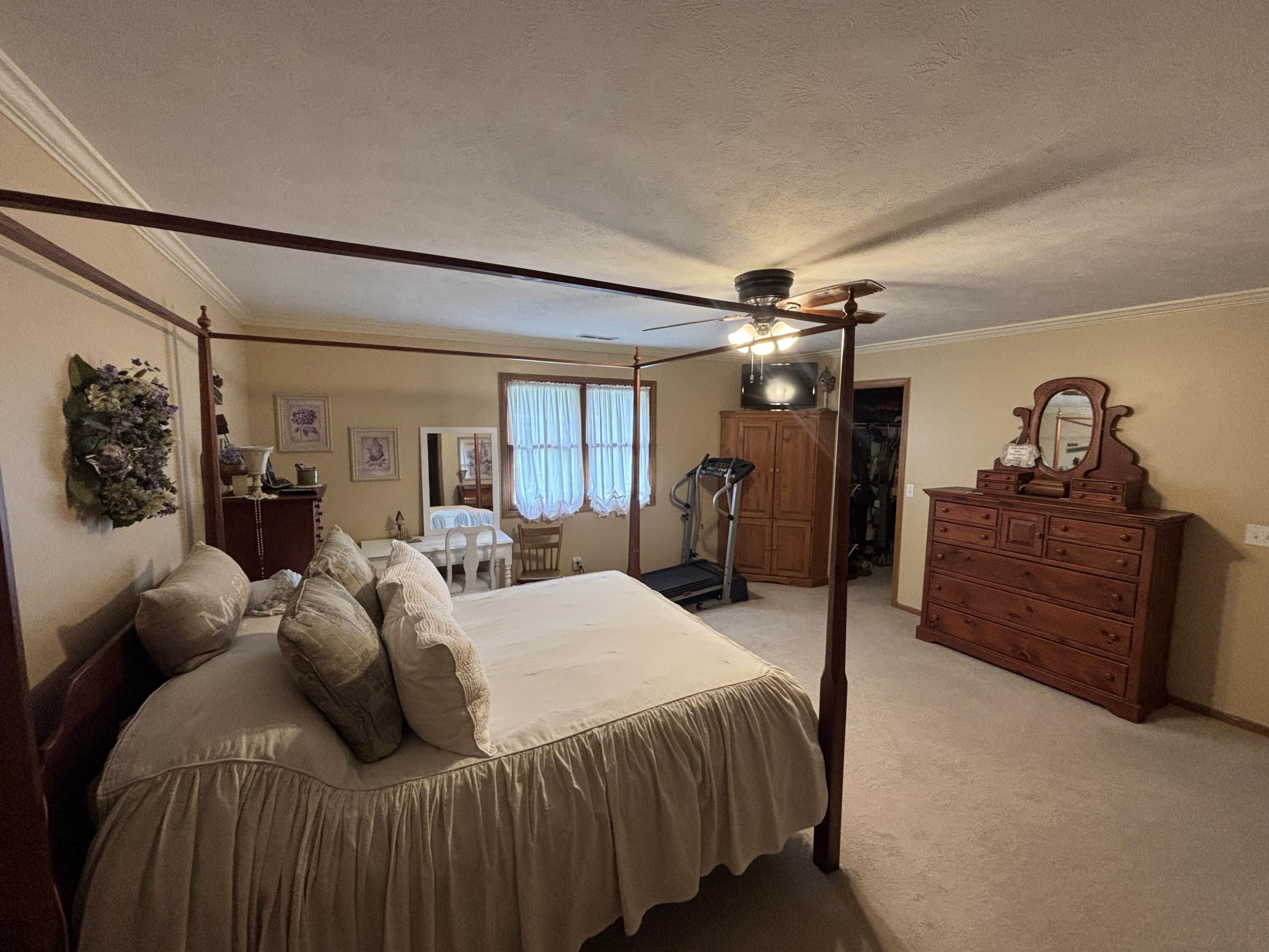 1524 New Castle, Springfield, Ohio 45503