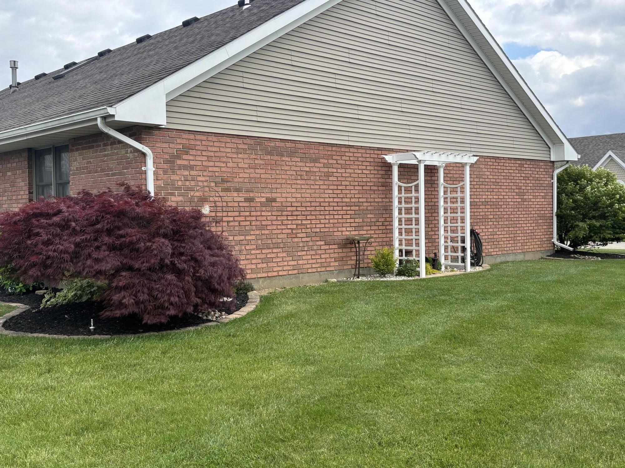 1524 New Castle, Springfield, Ohio 45503