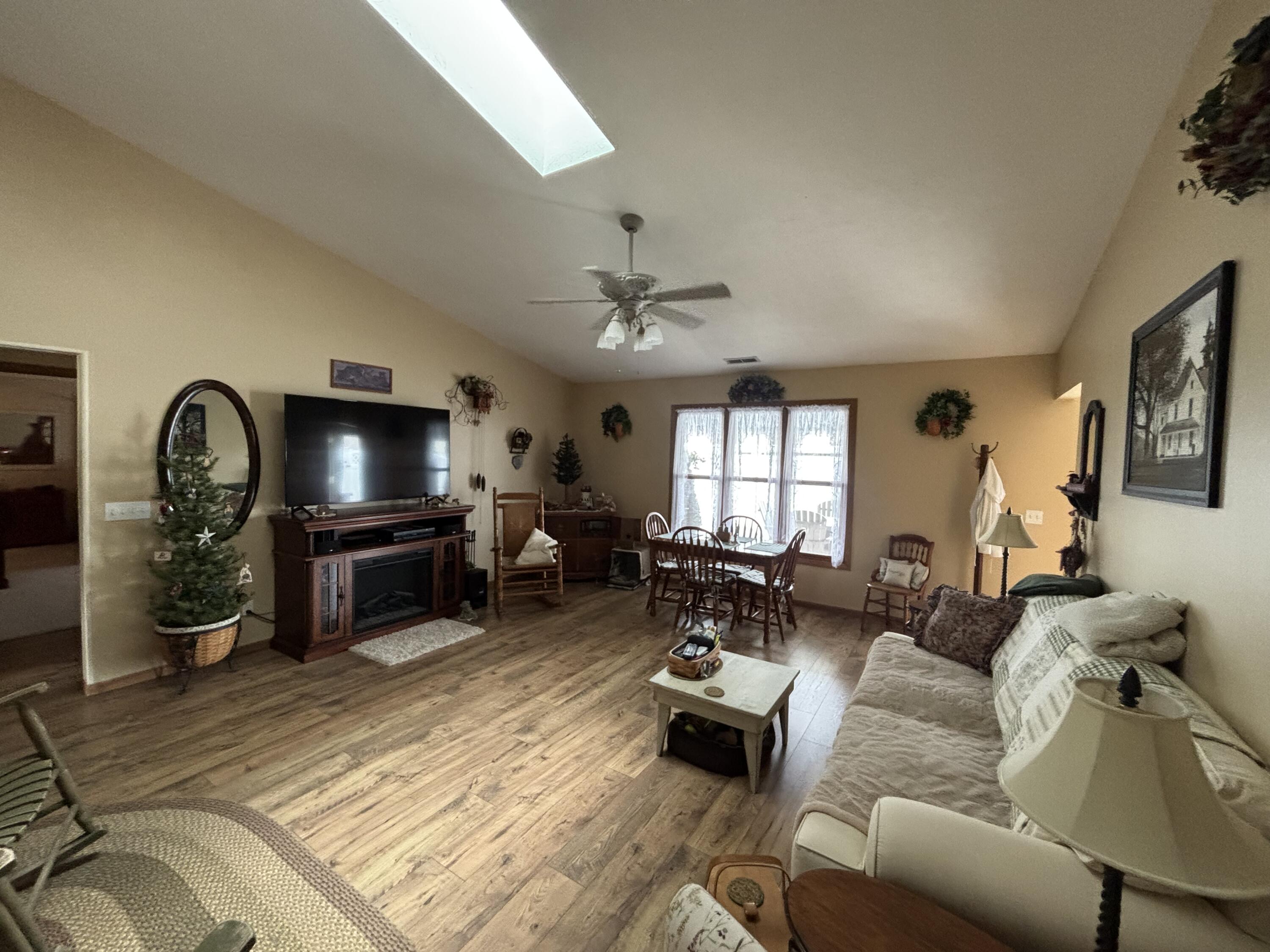 1524 New Castle, Springfield, Ohio 45503