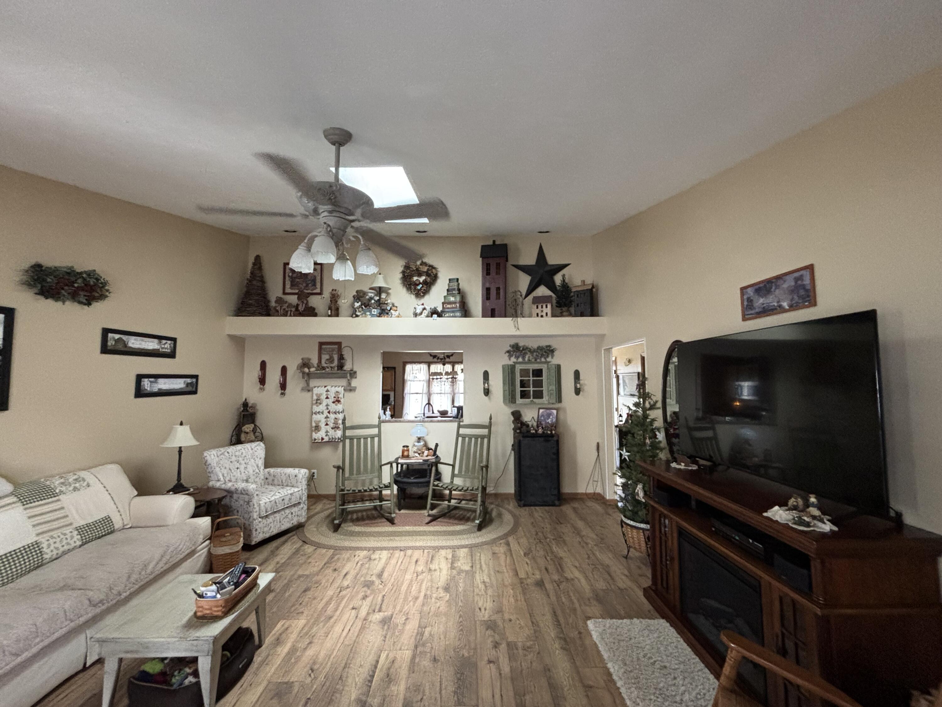 1524 New Castle, Springfield, Ohio 45503