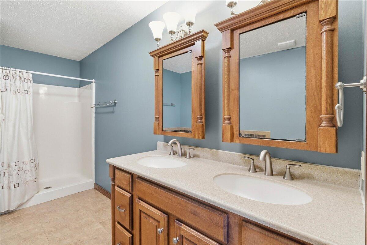 7243 State Route 559, Zanesfield, Ohio 43360