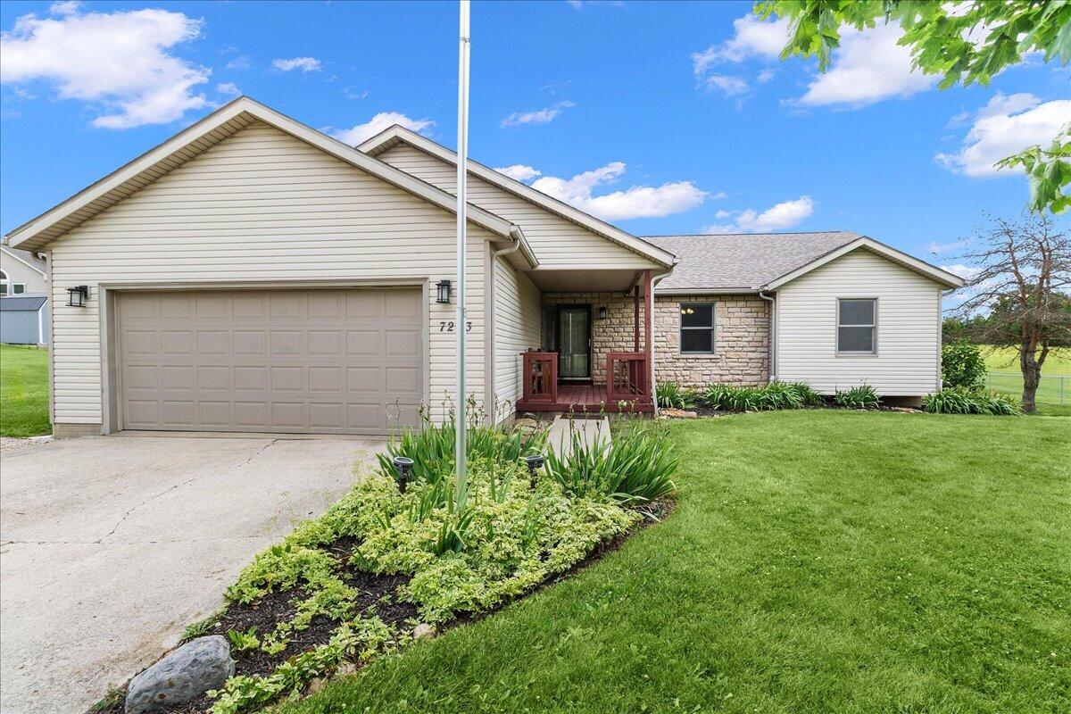 7243 State Route 559, Zanesfield, Ohio 43360