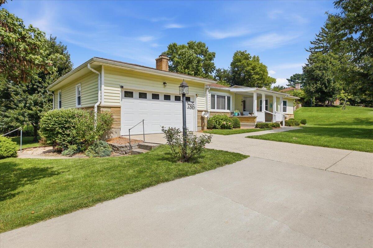 786 Westchester Park, Springfield, Ohio 45504
