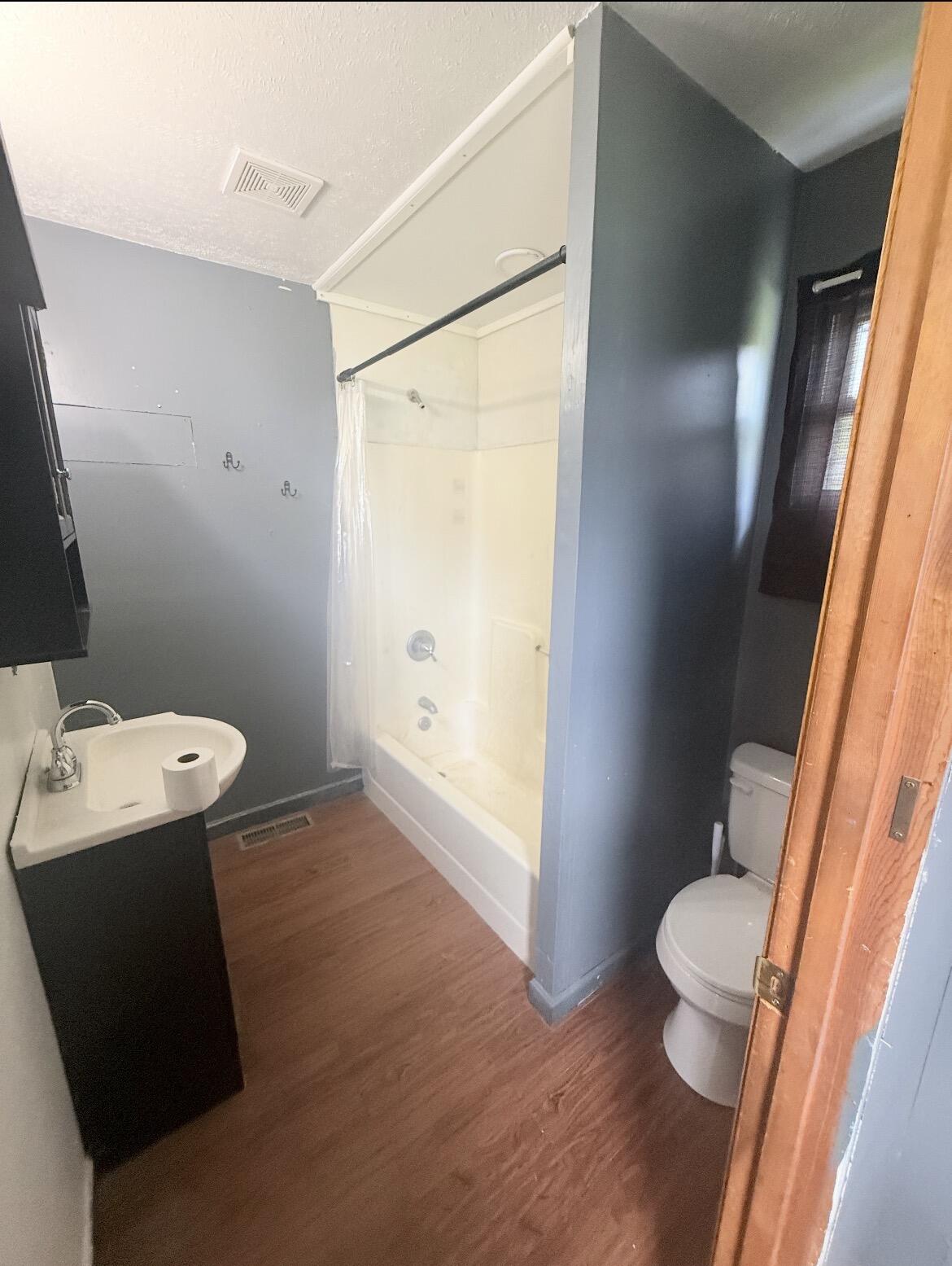 304 High, Bellefontaine, Ohio 43311