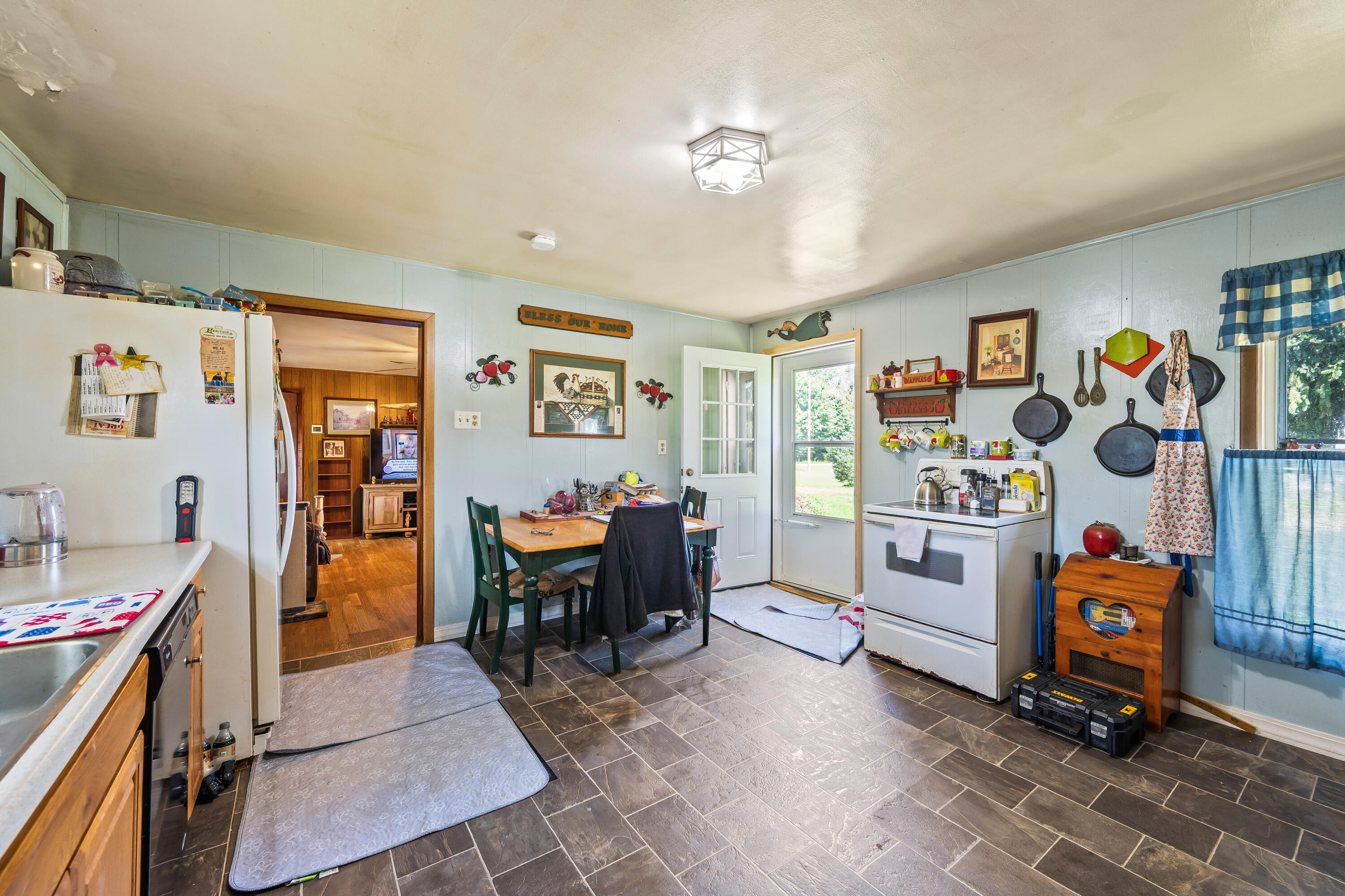 3517 Kizer, Urbana, Ohio 43078