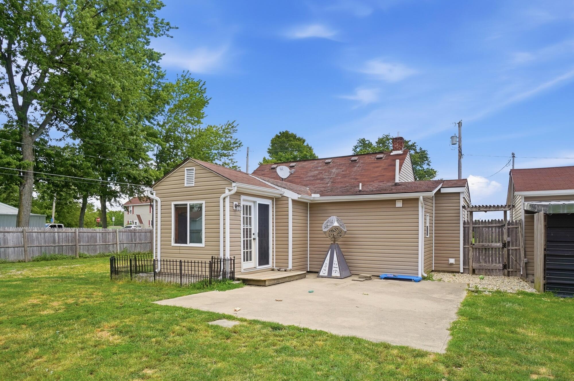 102 Wayne, Waynesfield, Ohio 45896