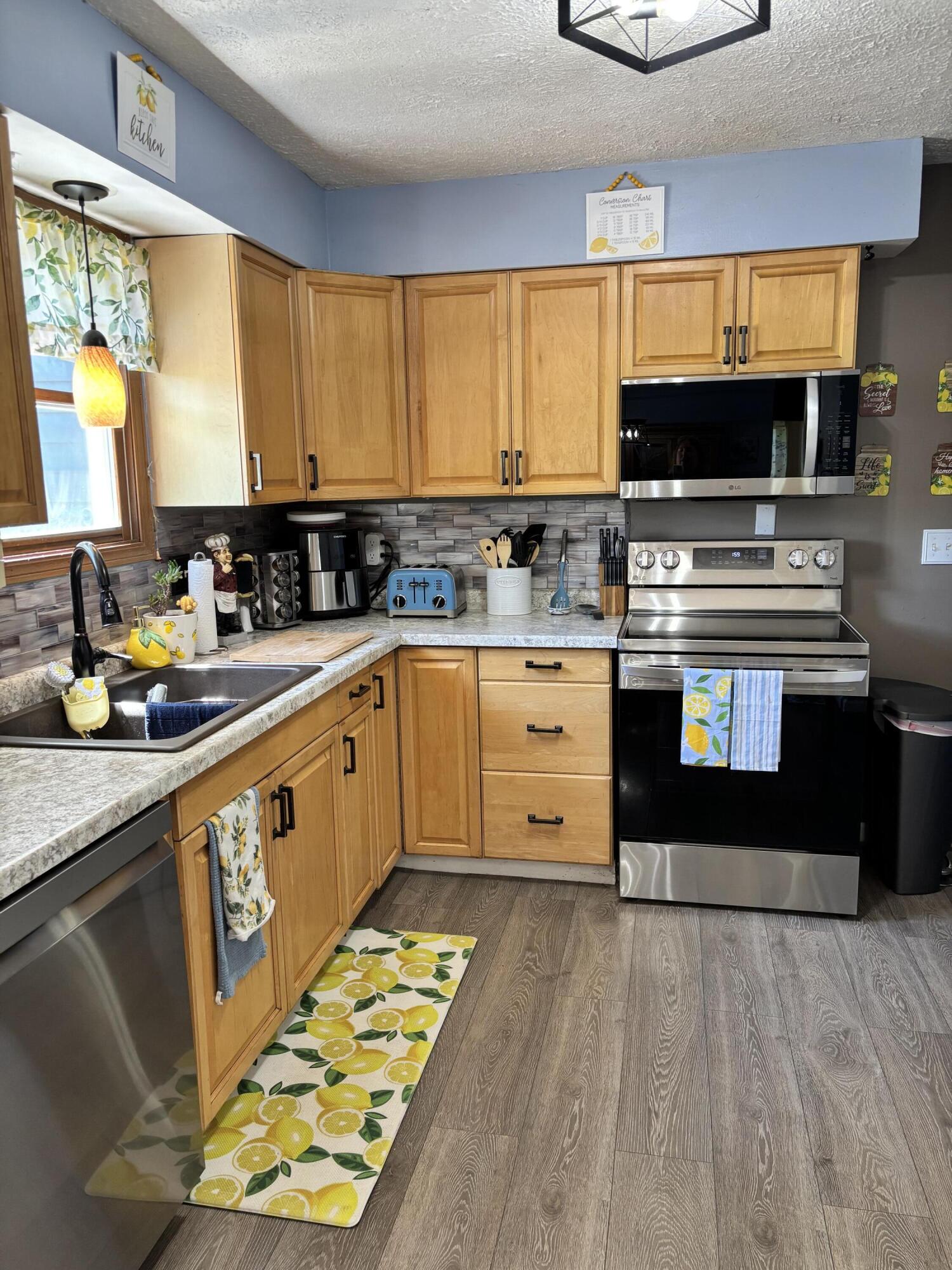 5493 Beard, Springfield, Ohio 45502
