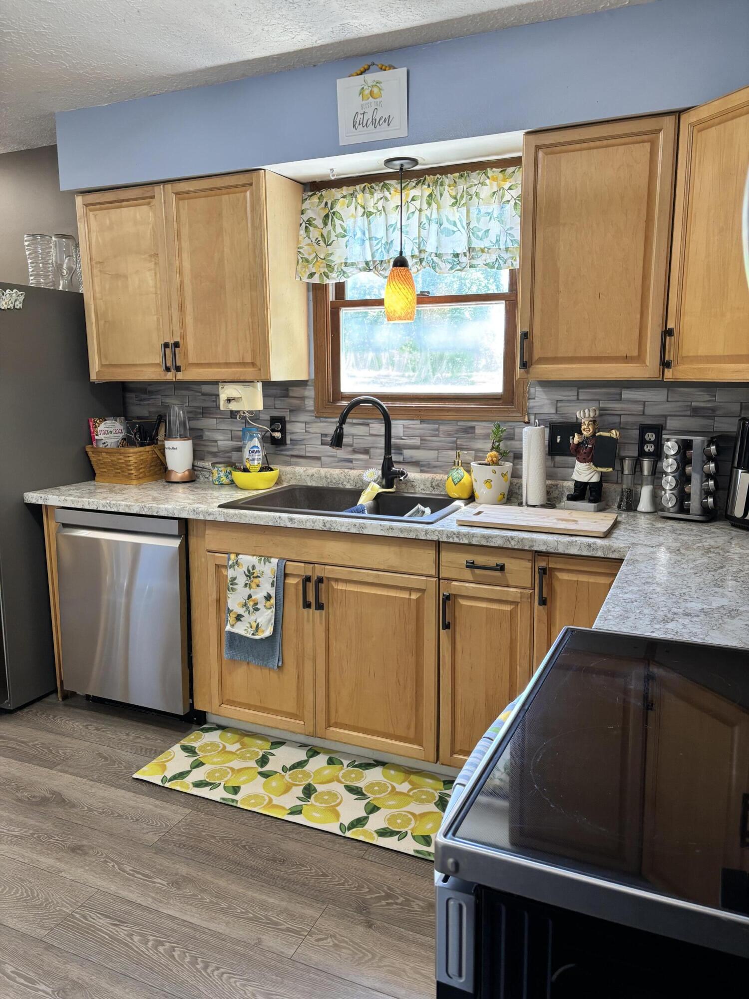 5493 Beard, Springfield, Ohio 45502