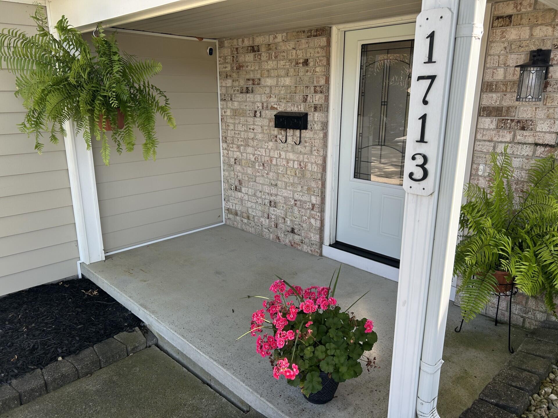 1713 Kingsbury, Saint Marys, Ohio 45885