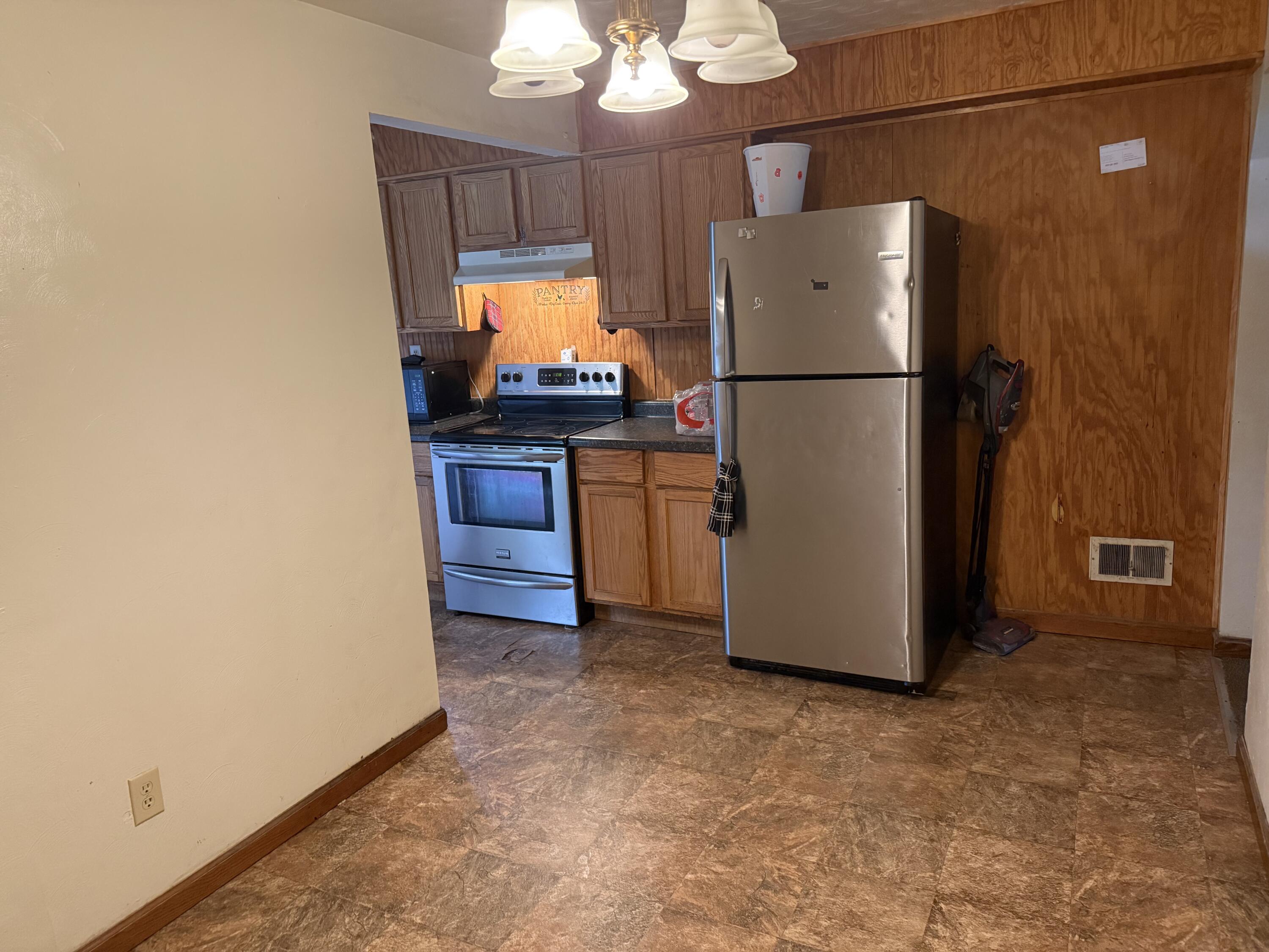 1964 Ontario, Dayton, Ohio 45414