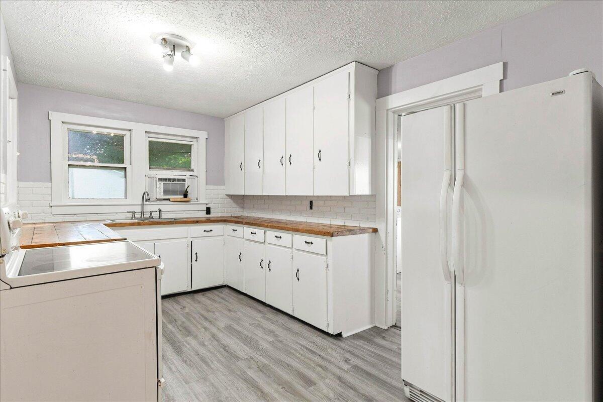 108 Boggs, De Graff, Ohio 43318