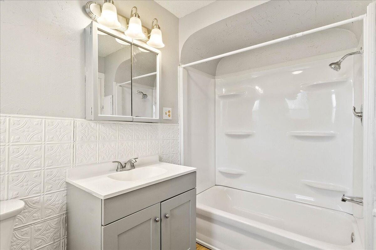 108 Boggs, De Graff, Ohio 43318