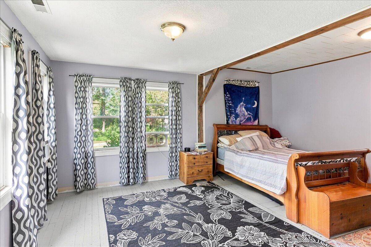 12066 Urbana, Middleburg, Ohio 43336