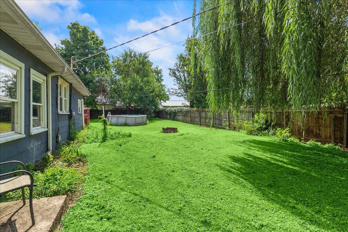 12066 Urbana, Middleburg, Ohio 43336