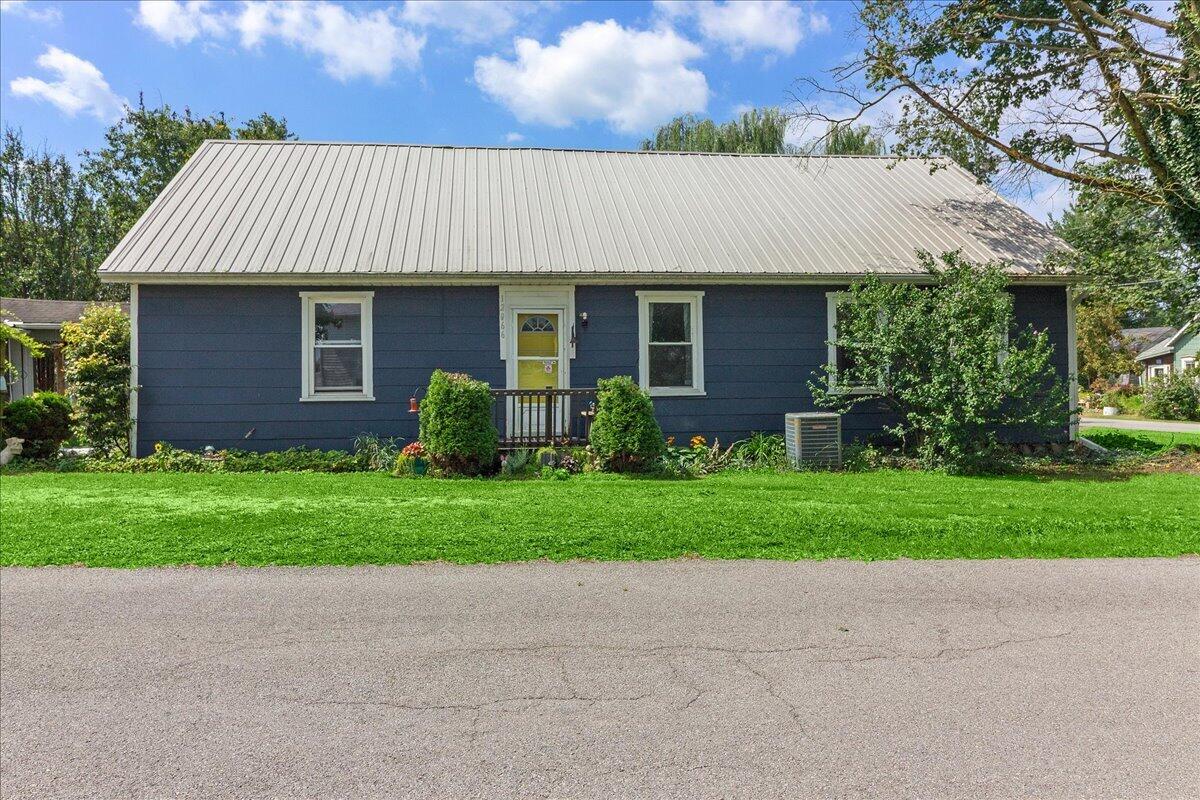 12066 Urbana, Middleburg, Ohio 43336