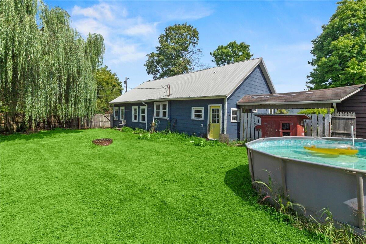 12066 Urbana, Middleburg, Ohio 43336