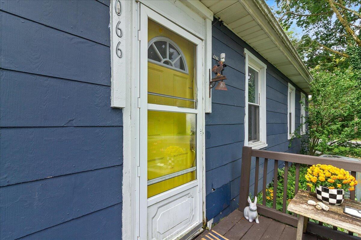 12066 Urbana, Middleburg, Ohio 43336