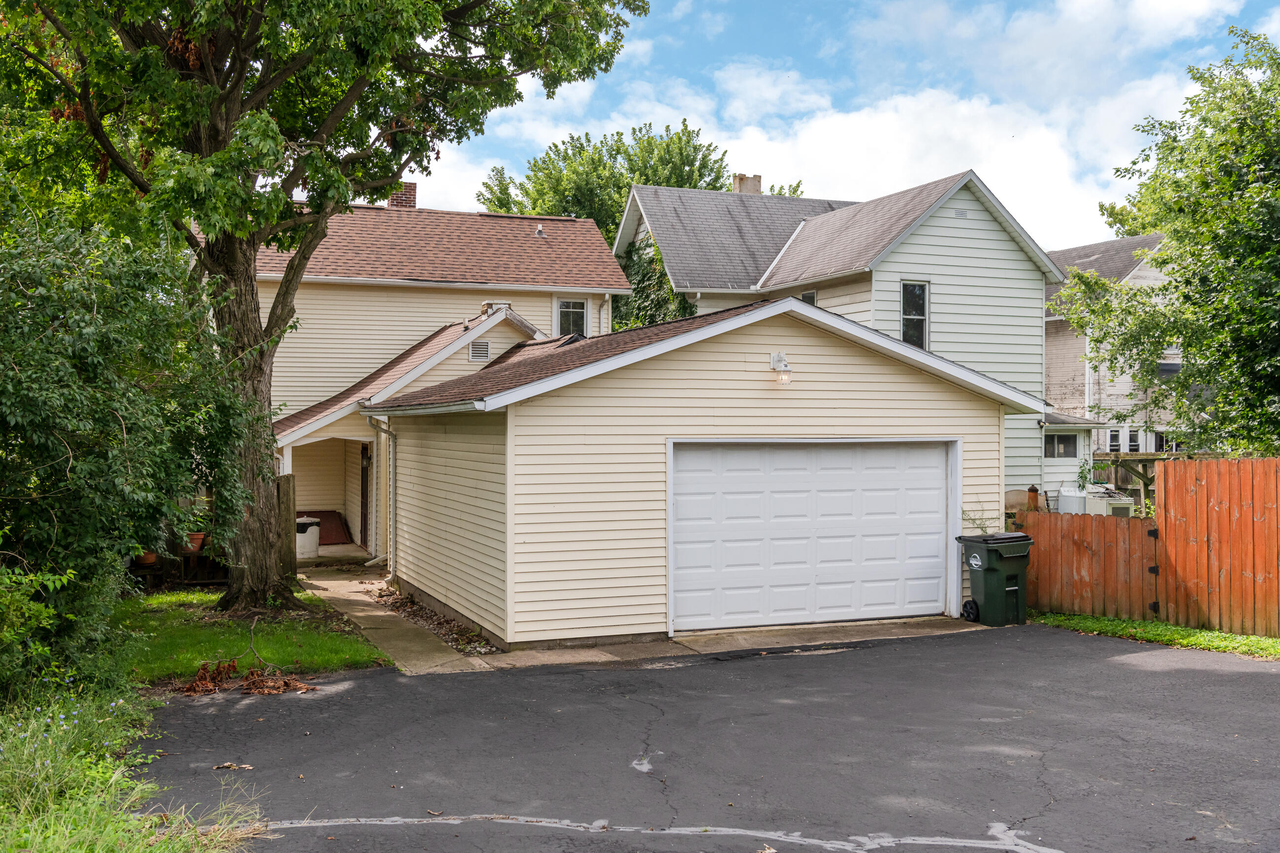 234 Laurel Oak, Urbana, Ohio 43078