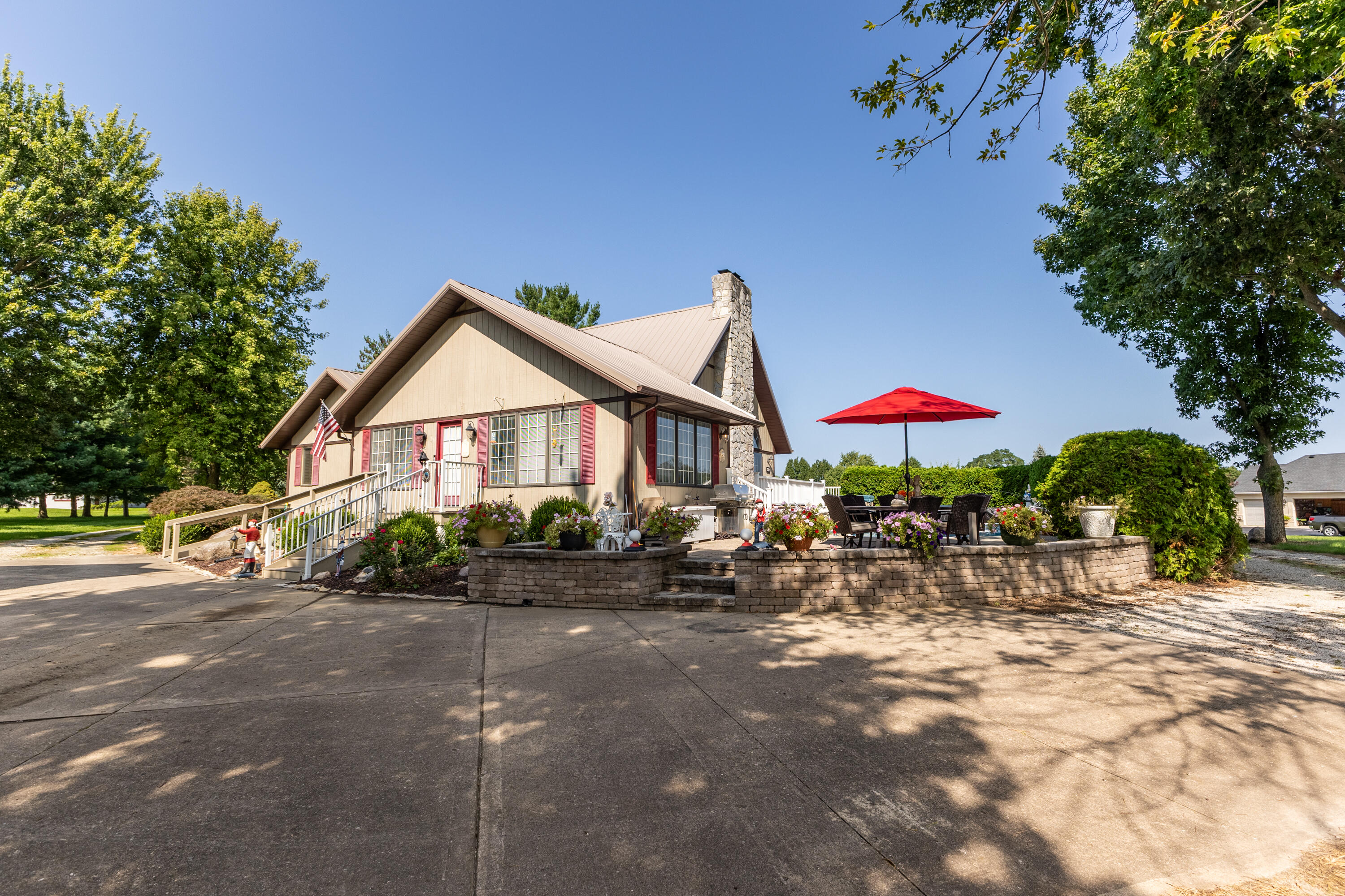 4711 Peters, Troy, Ohio 45373