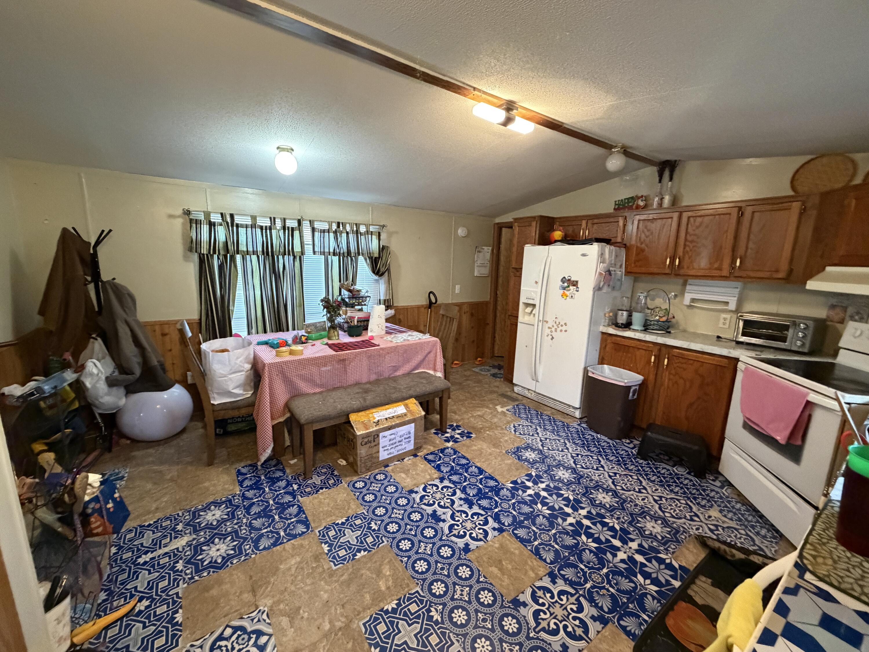 1221 Hazel Nut, Sidney, Ohio 45365