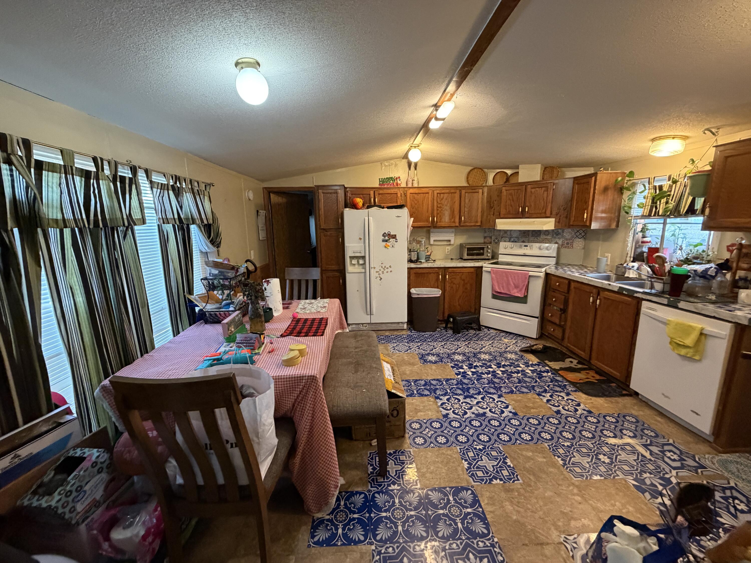 1221 Hazel Nut, Sidney, Ohio 45365