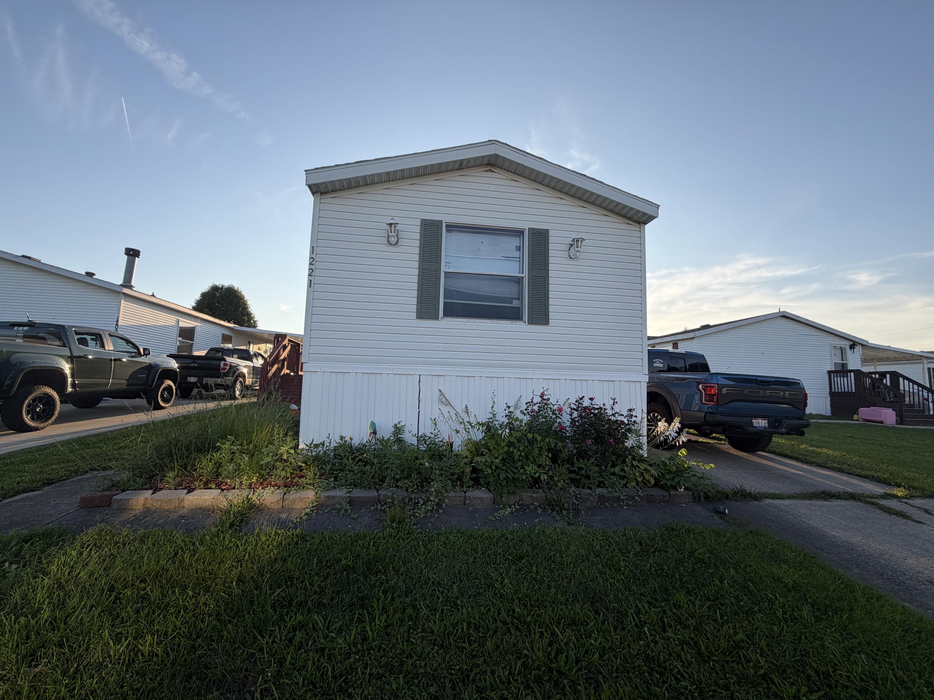 1221 Hazel Nut, Sidney, Ohio 45365