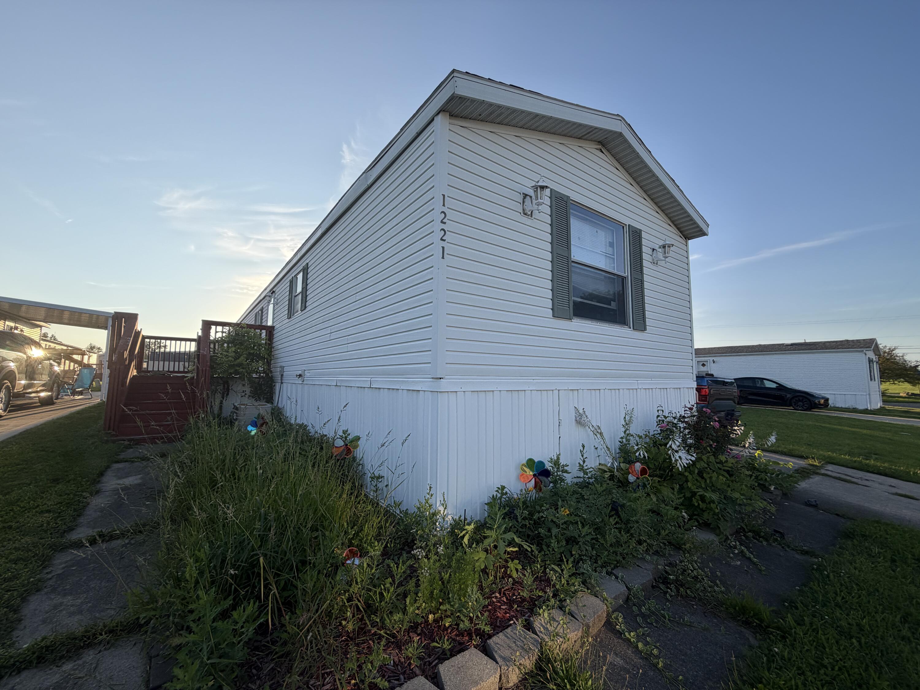 1221 Hazel Nut, Sidney, Ohio 45365