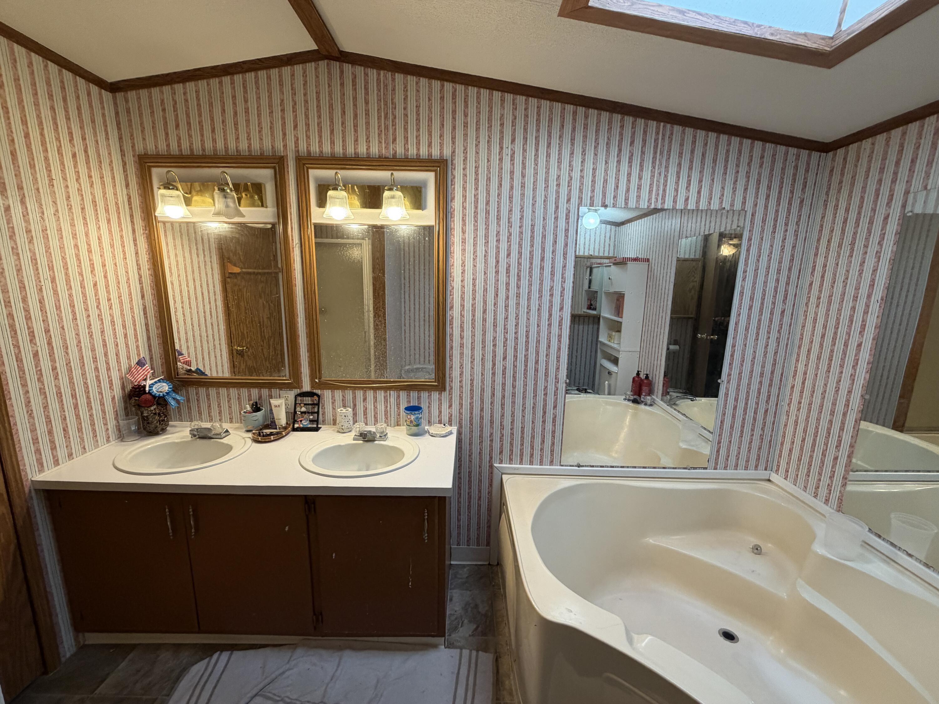 1221 Hazel Nut, Sidney, Ohio 45365