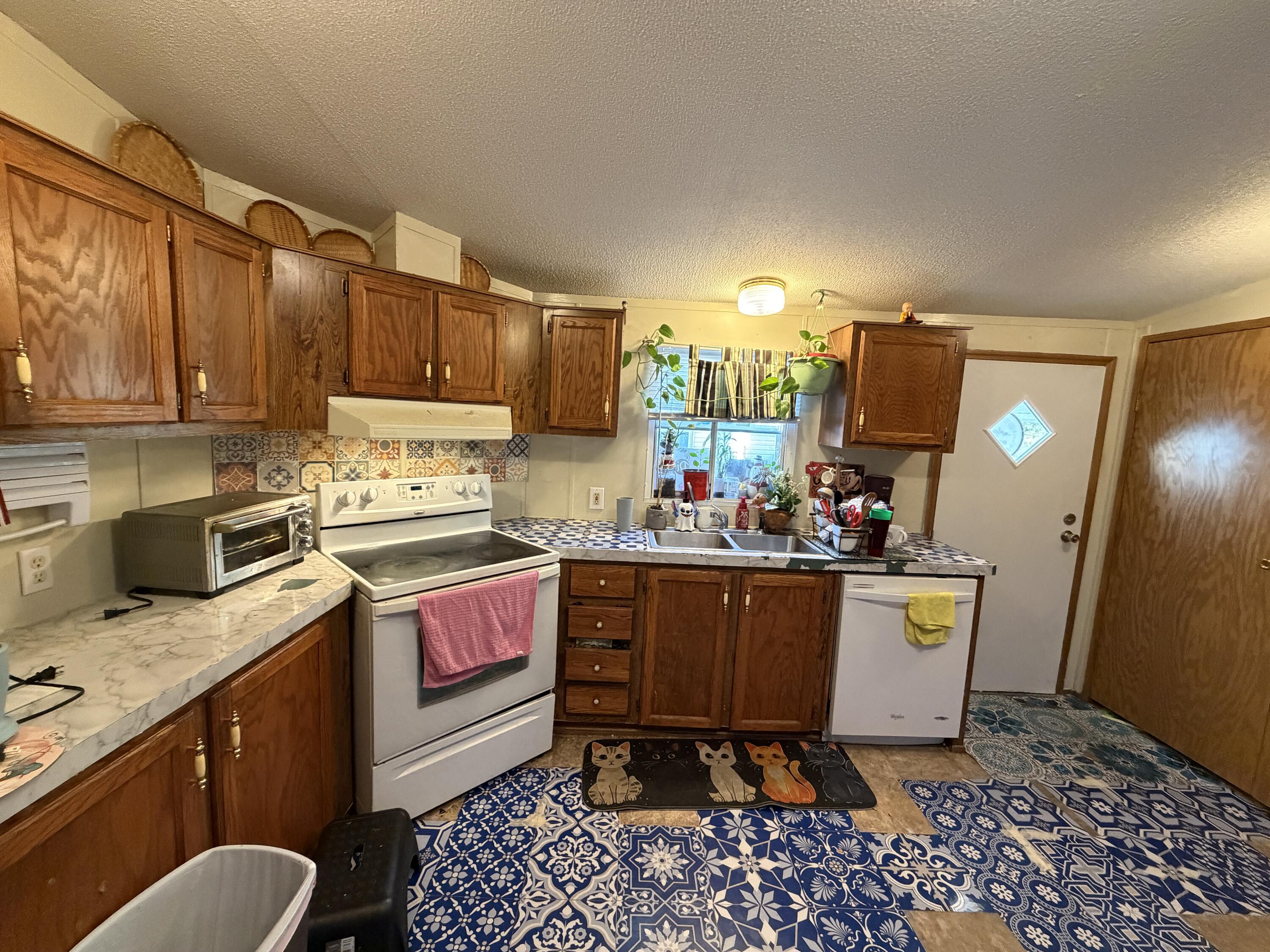 1221 Hazel Nut, Sidney, Ohio 45365